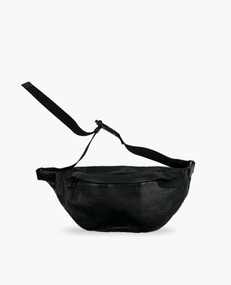 Louis Vuitton Discovery PM Bumbag Black – Luxury Helsinki