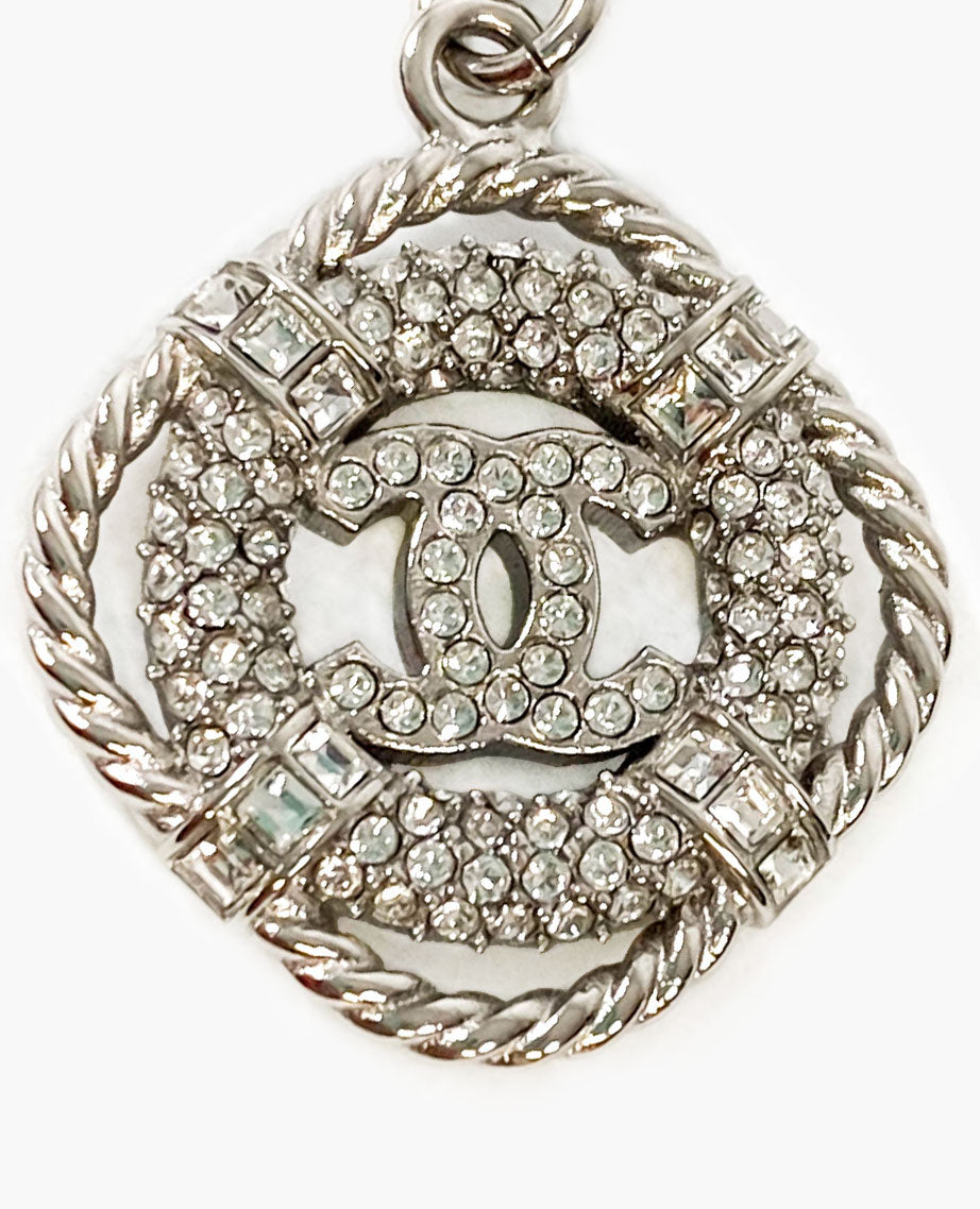 La pausa chanel necklace store