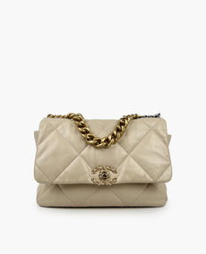 Chanel 19 Suuri vaalea beige lampaannahka