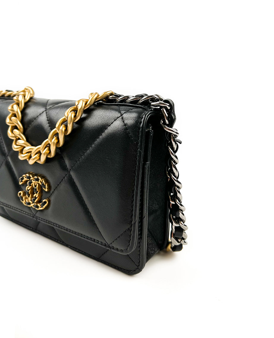 Chanel 19 WOC Black Lambskin – Luxury Helsinki
