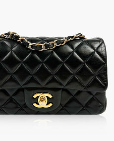 Chanel Mini suorakulmainen musta lampaannahkainen GHW