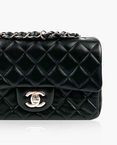 Chanel Mini suorakulmainen musta lampaannahkainen SHW