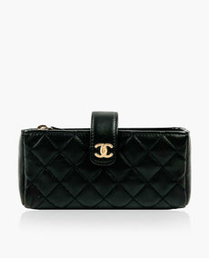 Chanel Mini Iphone -teline Lambskin Valentine Charm Crossbody