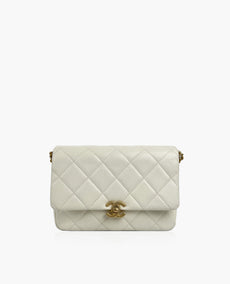 Chanel 22P Melody On Chain White Ivory GBHW pieni läppälaukku