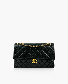 Chanel Timeless Medium Vintage 24 k GHW musta lampaannahka