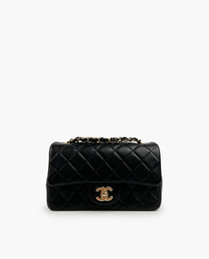 Chanel Mini suorakulmainen musta lampaannahka CHW