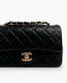 Chanel Mini suorakulmainen musta lampaannahka CHW