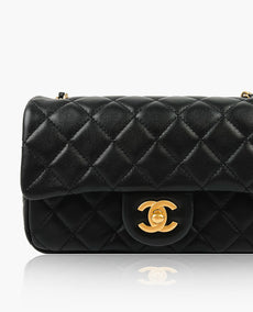 Chanel Mini suorakulmainen Pearl Crush tikattu musta lampaannahka Aged GHW