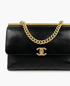 Chanel Stitched Lambskin Coco Luxe Medium Flap Bag Black