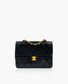 Chanel Vintage Mini Flap Laukku Musta lampaannahka 24 K GHW