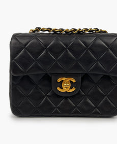 Chanel Mini Square Vintage musta lampaannahka 24 k GHW