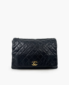 Chanel Vintage tikattu lampaannahkainen Tote Black GHW