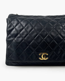 Chanel Vintage tikattu lampaannahkainen Tote Black GHW