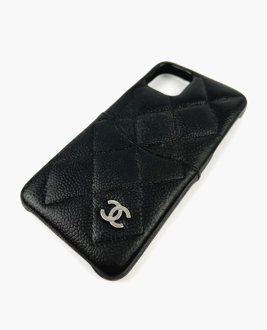 Chanel Quilted iPhone Coco Tech Case Black Caviar – Luxury Helsinki