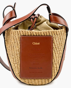 Chloé Small Basket -kori reilun kaupan paperia ja kiiltävää vasikannahkaa