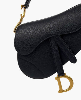 Dior Saddle Mini musta rakeinen vasikannahka