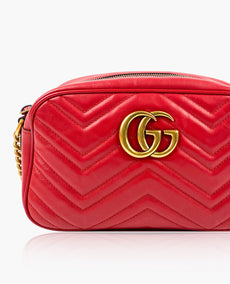 Gucci GG Marmont Pieni Matelassé Red Hibiscus Olkalaukku