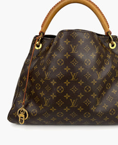 Louis Vuitton Artsy Monogram MM