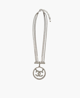 Chanel Silver CC Round Necklace With Pearls