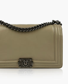 Chanel Boy New Medium Bag Box nahka beige RHW