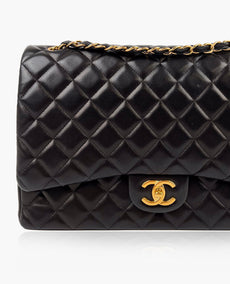 Chanel Timeless Maxi Jumbo Double Flap Musta lampaannahka GHW