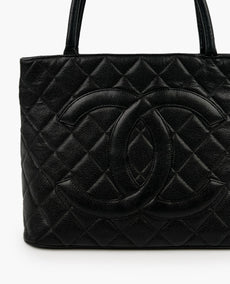 Chanel 2000 Medallion Kangaskassi Caviar Black