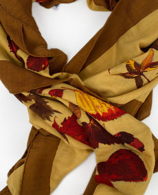 Hermès Tourbillon Cashmere ja Silk Fall Leaves -huivi